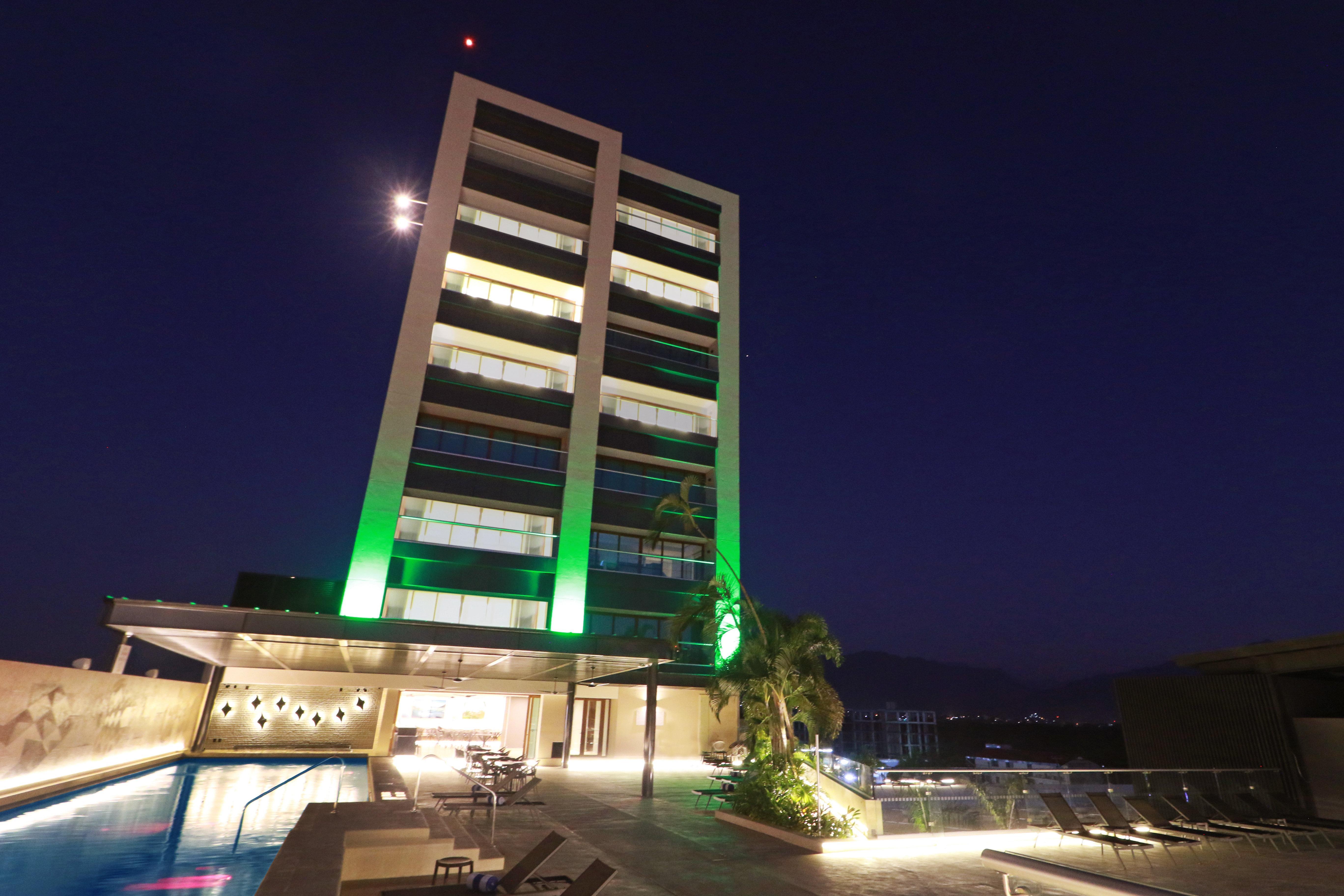 Holiday Inn & Suites - Puerto Vallarta Marina & Golf, An Ihg Hotel Ngoại thất bức ảnh